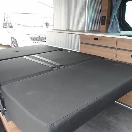 Van Amenage 4 Places 4 Couchages Autonome ラ・ロッシュ＝シュル＝ヨン